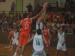 Момчетата отстъпиха на Овергаз, остават втори в групата